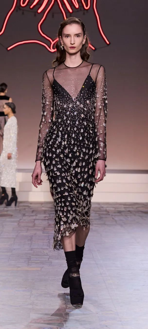 dior大秀:打破束缚,勇展女性多元风貌|迪奥|女性|纽约