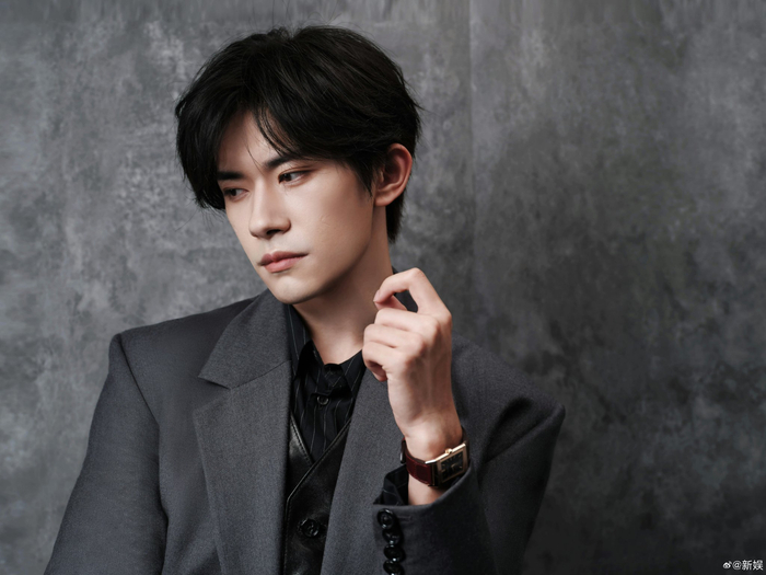 张远|易烊千玺_新浪新闻