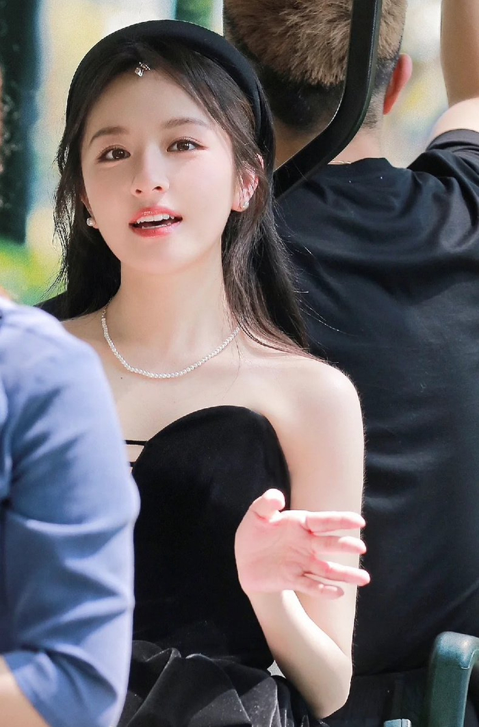 李兰迪瘦了好多啊富家千金即视感好美