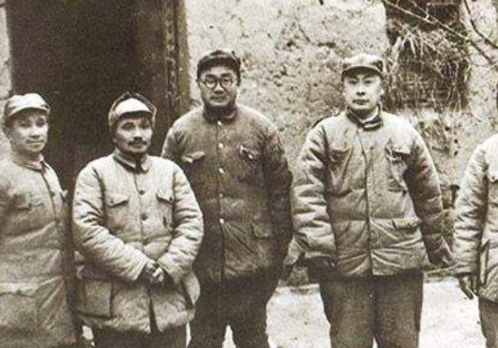 粟裕大将刷新的三项纪录，成为我军史上，最传奇的名将