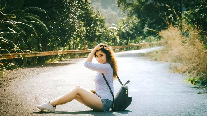 50岁后，女人再婚找老伴：是幸福起点，还是风险漩涡？