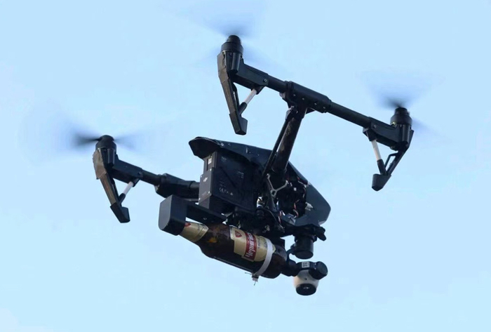 2架穿越机打爆高炮卡车,防不胜防|穿越|无人机|卡车_新浪新闻