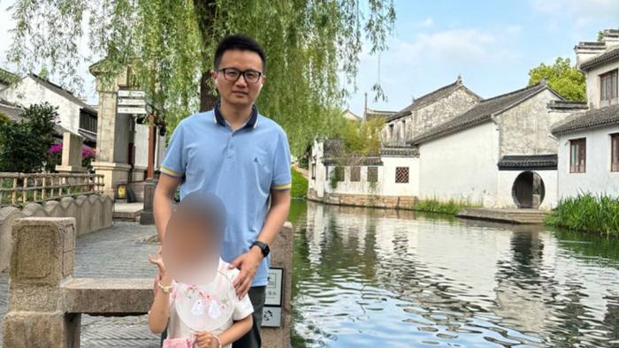 讲师王欢：在嗨学网传授专业知识 家庭中传递父爱