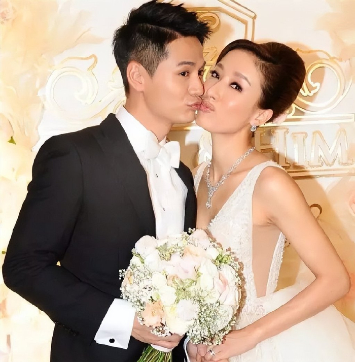 终于生了,42岁拼二胎,差点子宫破裂…|杨怡|罗仲谦|二胎_新浪新闻