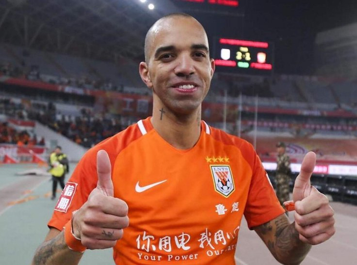狂赚2个亿！前中超巨星：我在中国踢球4年，可保未来40年生活无忧