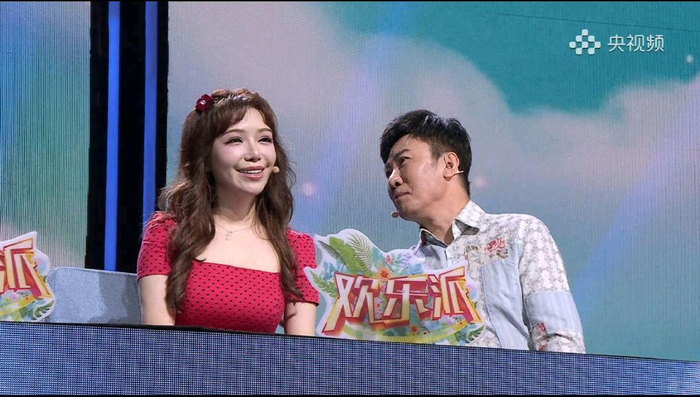 能接替张蕾的主持人出现了,央视综艺频道有位新生代简直翻版的她