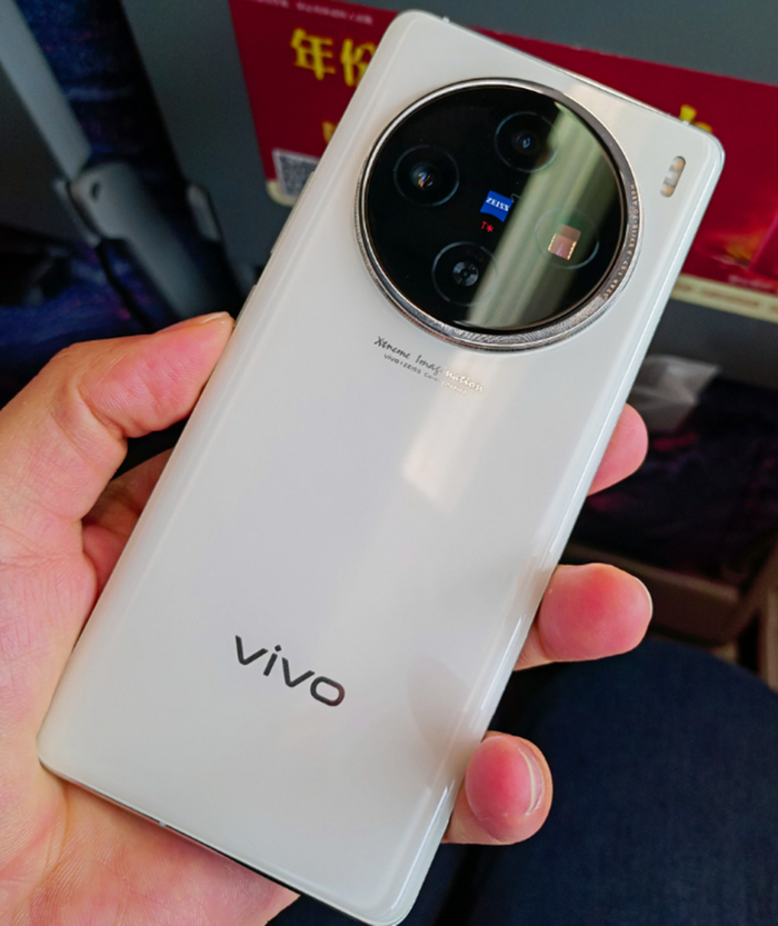 基本q2季度!vivo x100 ultra令人又爱又恨,到底还值不值得期待?