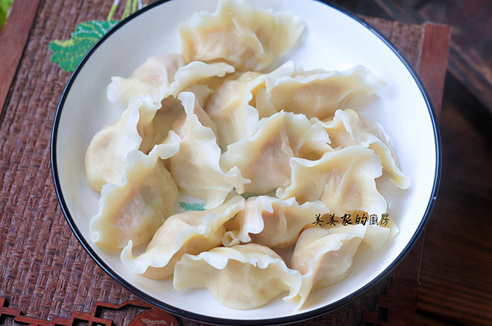 饭店的饺子皮,又软又薄还煮不烂,原来不止用面粉,焕然大悟