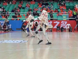 果然视频|不如跳舞！山东VS辽宁中场休息时间，机器人献舞
