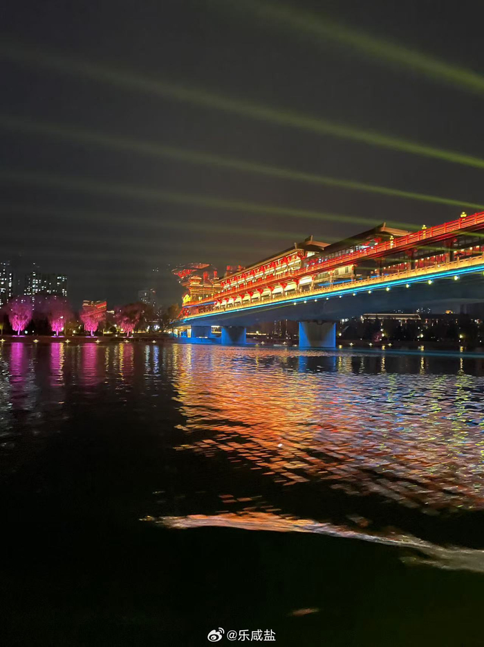 夜色中的咸阳湖景区,美轮美奂