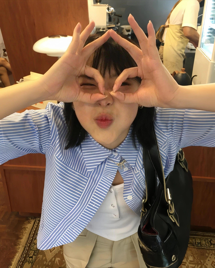 ins韩风不露脸拍照姿势