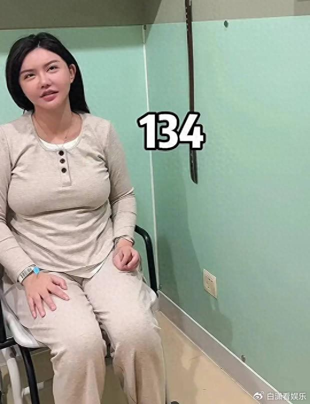 韩安冉晒出了自己的二胎b超照,并晒出自己孕检的视频,坦然讲自怀孕