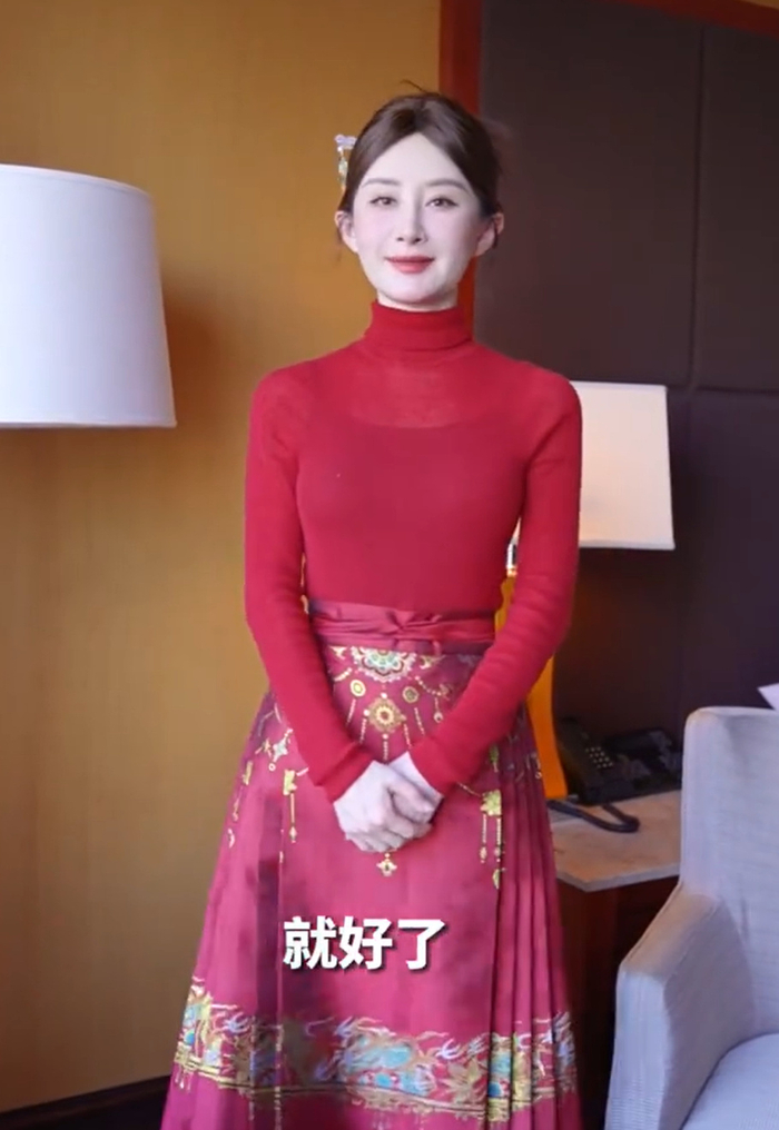 在近期的一条视频里,舒畅又被网友说像霍思燕.