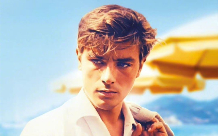 阿兰德龙逝世,享年88岁,回顾法国巨星与巩俐的交集,传奇人生落幕