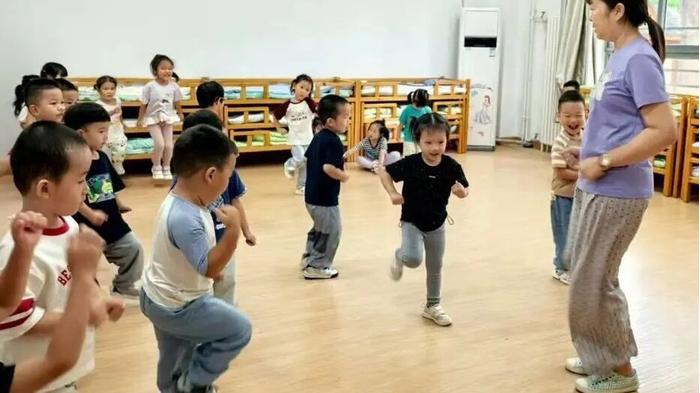 成长第一步 甜蜜新起点——经开一幼托班、小班入园系列活动（一）