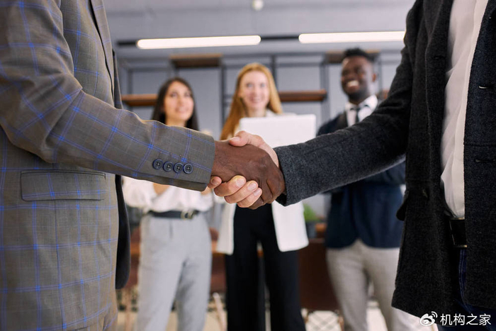 傅安平执掌珠江人寿帅印,国企舵手能否驾驭家族企业力挽狂澜?