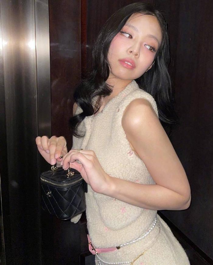 jennie巴黎图片