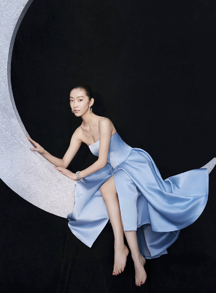 宣璐光脚丫美图集