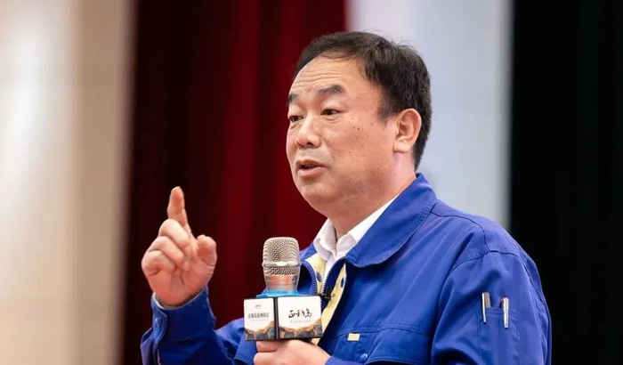 他,中国"隐形冠军之王"|张恭运|轮胎|模具_新浪新闻