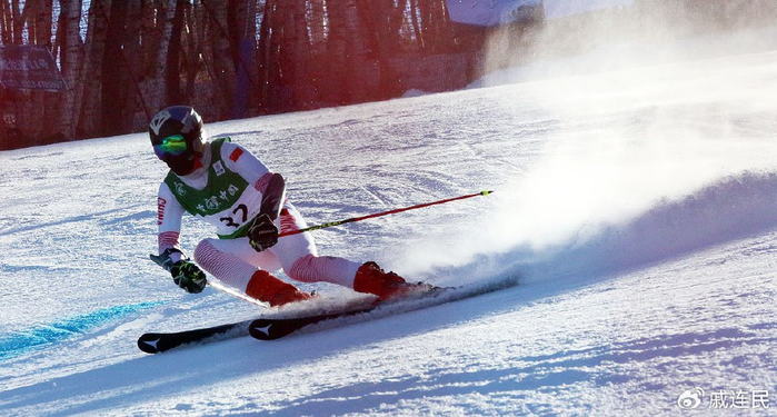 20232024雪耀中国高山滑雪积分赛崇礼开赛189名滑雪爱好者参加