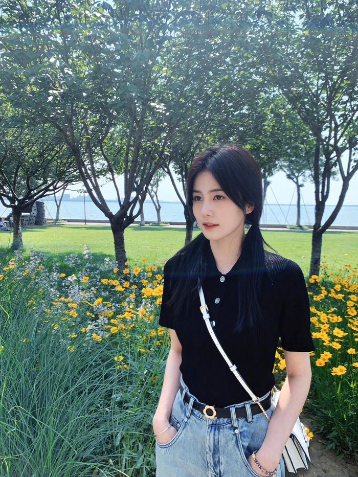 白鹿520写真来啦双马尾的小朋友这个520有你很幸福