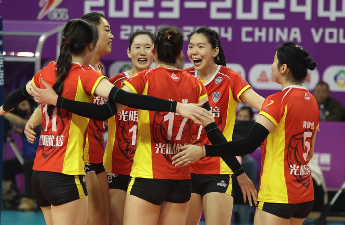 战报女排联赛冠军战第一场上海主场31力克卫冕冠军天津队