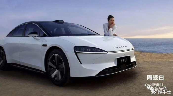 华为智选首款轿车智界s7发布起售价2498万对标models