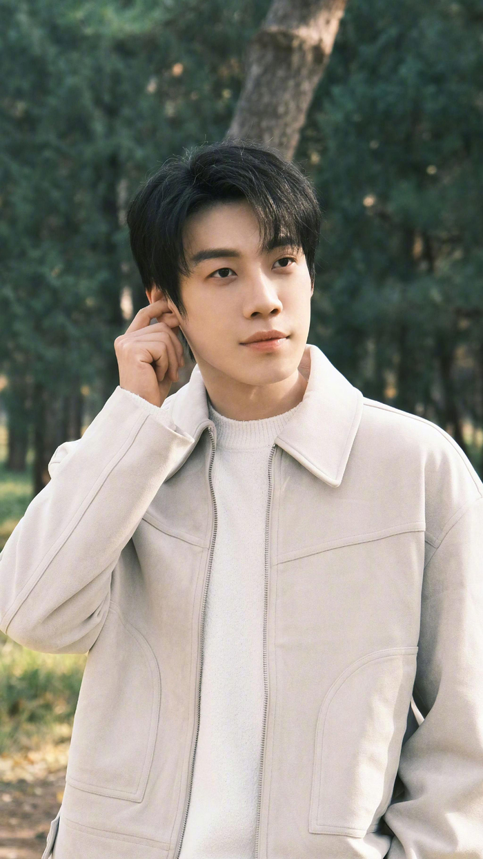 "何奉天,没主角戏,不受宠"八哥"王一哲,稳步发展,没起色"七哥"张逸杰