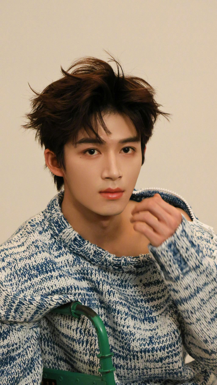 "何奉天,没主角戏,不受宠"八哥"王一哲,稳步发展,没起色"七哥"张逸杰