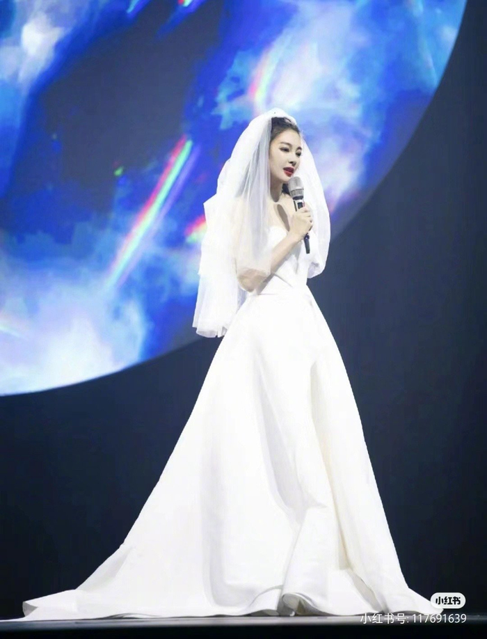 四年的时光真快今天看到张雨绮晒出的小长文真的很感动