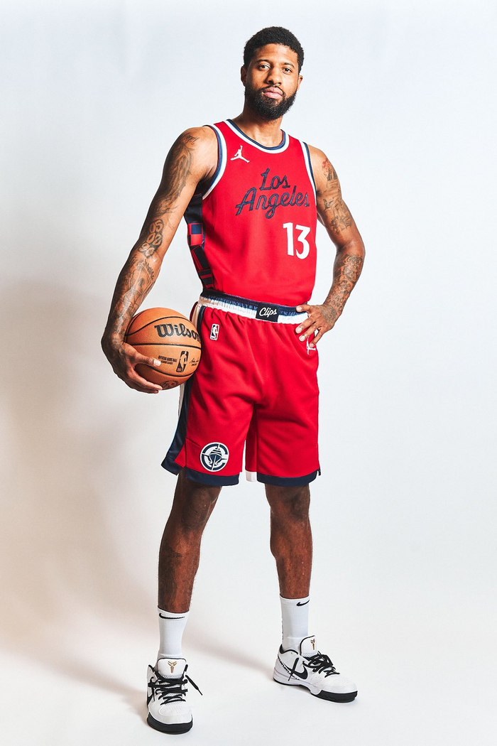 快船双星能否限制字母哥冲击力季后赛战火一触即发