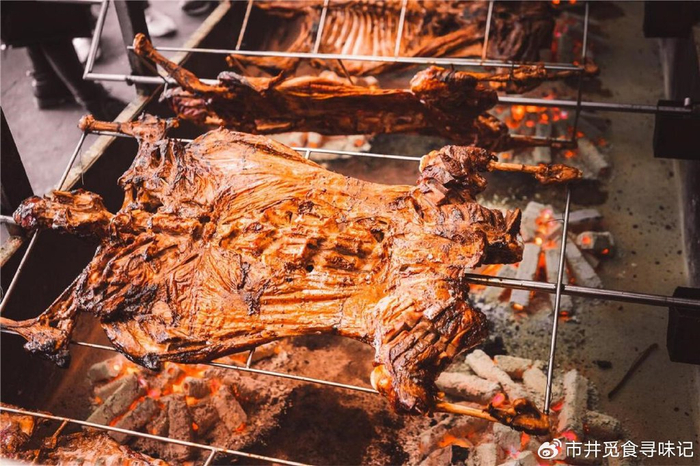 但人家很多都是自己养牛羊自己杀着吃,所以内蒙古的人均消耗肉类数据
