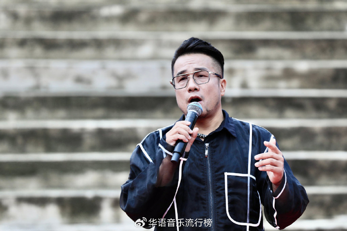 音乐作品,由优秀企业家胡克宇与胡沂辛父子策划,合力与熊宗明共同作词