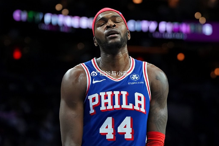 76人中锋确实是有些对不起他的工资?|里德|中锋|工资_新浪新闻