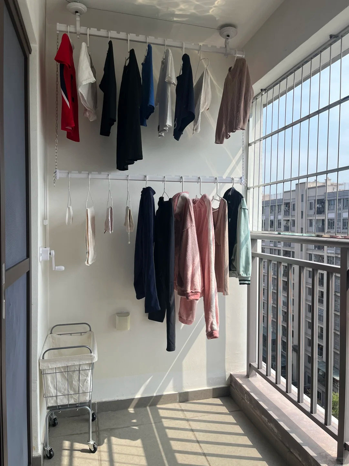 阳台只能晾衣服？年轻人“各显神通”的设计太绝了，实用又好看！|衣物|厨房|区域|晾衣架|宠物_新浪新闻