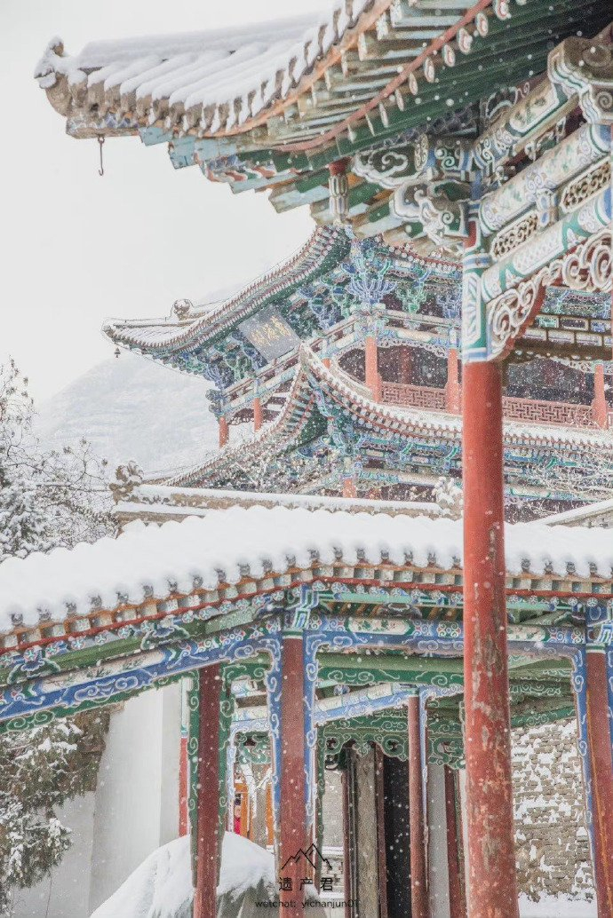兰州五泉山的雪中国传统建筑配上雪景