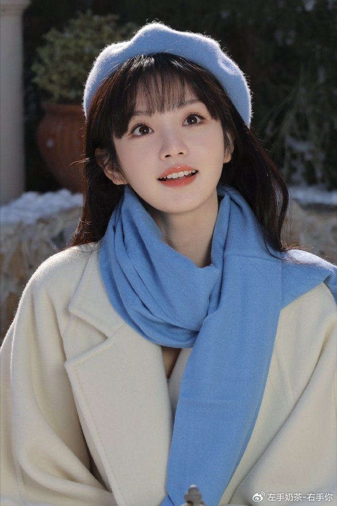 田曦薇冬日写真大片761591 笑的好甜好美的雪中精灵!