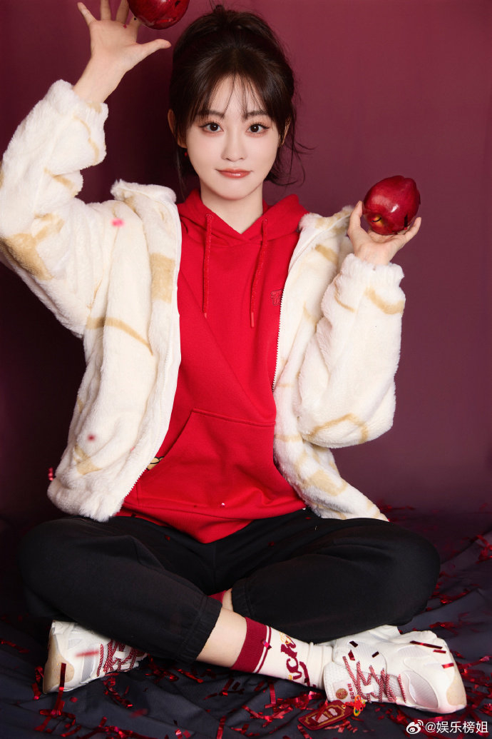 祝绪丹晒美图