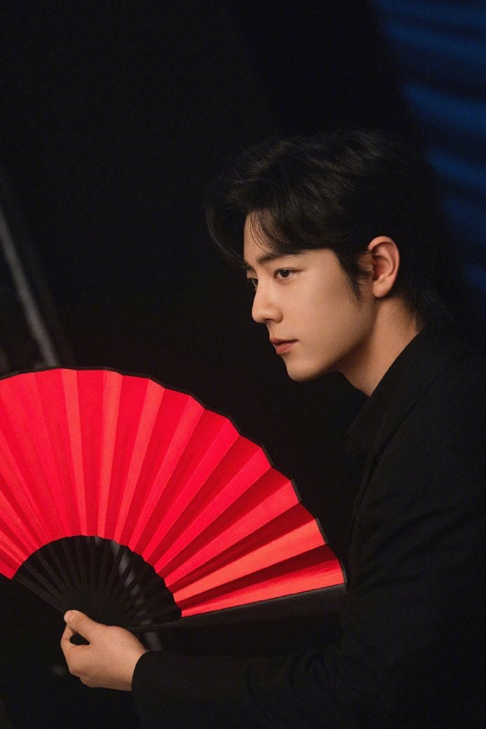 肖战日常精彩瞬间分享绽放绝美颜值