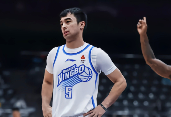 42 10 10 2,创cba历史纪录,阿的江输球也开心,阿尔斯兰爆发了|cba