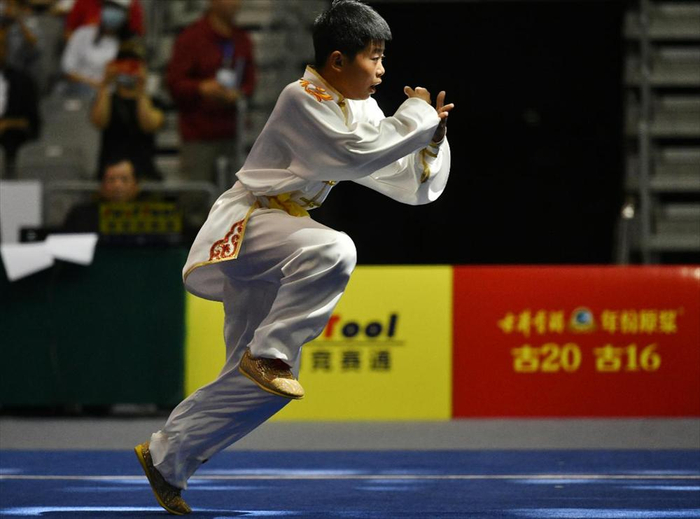 八极拳武术健儿沧州"论剑"