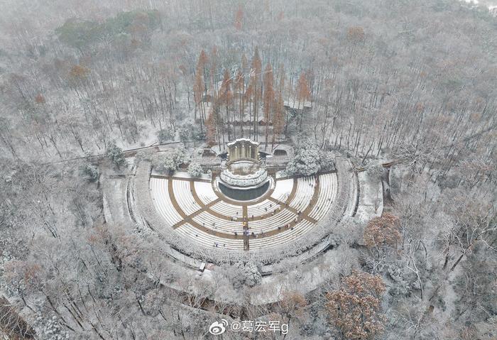 南京雪景紫金山图片