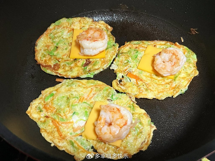 春天给孩子多吃点有营养的早餐健康蔬菜饼做法分享营养美味长高高