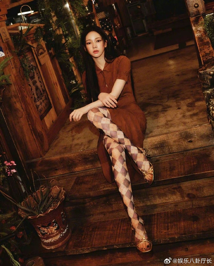 柳智敏最新画报,来看看美女