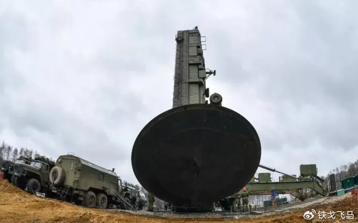 光井盖就重达120吨,废弃后成末日堡垒|发射井|洲际导弹|导弹_新浪新闻