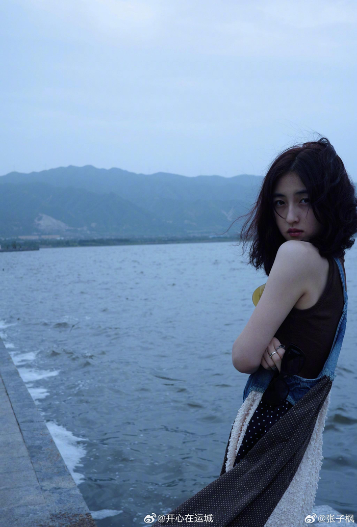 张子枫打卡运城盐湖