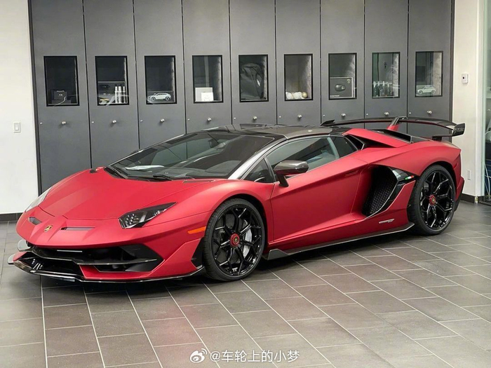 兰博基尼lamborghini centenario / aventador svj roadster