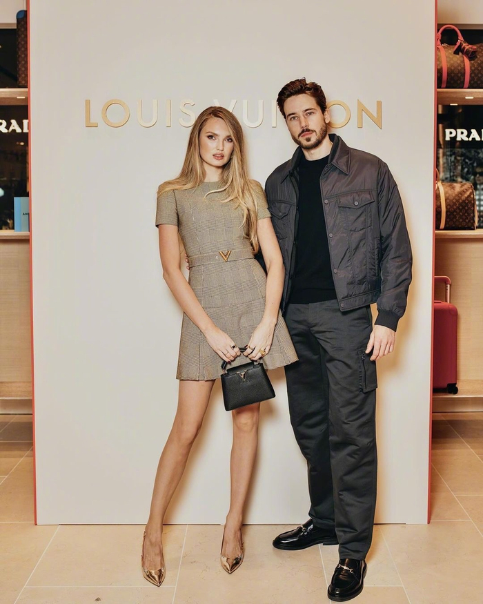 超模 romee strijd 和未婚夫laurens van leeuwen 的二女儿