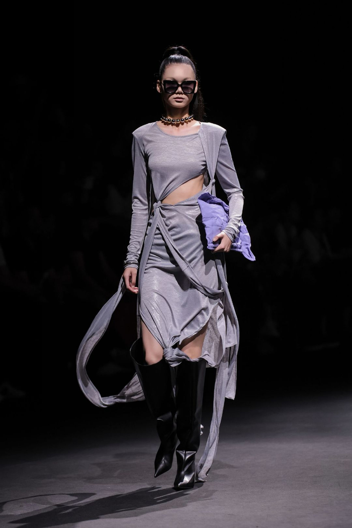 artgift任敏 | 真丝&皮革动静交替,亮相中国国际时装|任敏_新浪新闻