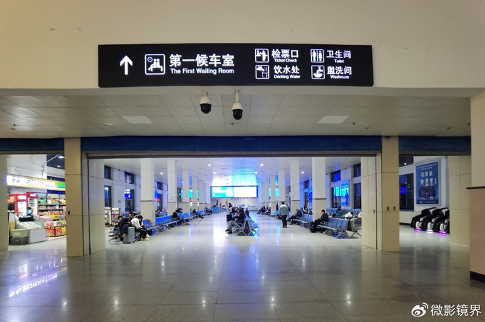 山东泰安:21:40的泰山站